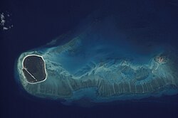 איי גלורייז מבט מתחנת החלל הבינלאומית, יולי 2001