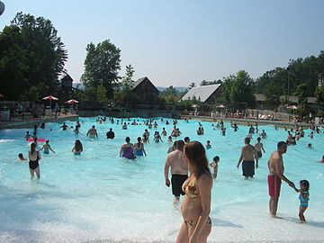 Hurricane Bay wave pool at Six Flags Great Escape