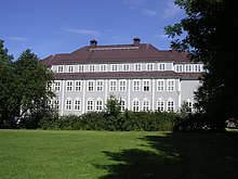 The administration building of Nesna University College, where the administration of the Nordic Women's University is located Hogskolen i Nesna002.JPG