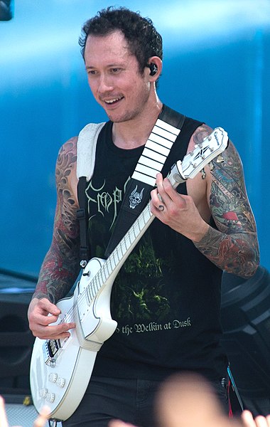 Heafy at Hellfest 2019 playing his Les Paul “Snowfall” Custom guitar