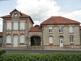 The town hall in Huiron