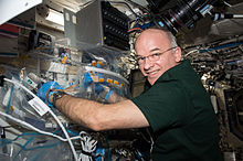 Williams at work in the Destiny laboratory ISS-47 Jeff Williams works with the SmartCycler in the Destiny lab.jpg