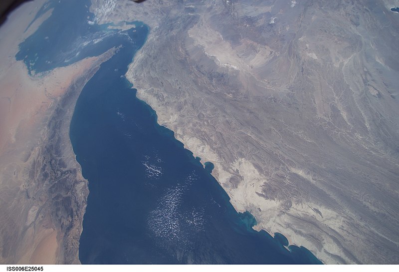 File:ISS006-E-25045 - View of Iran.jpg