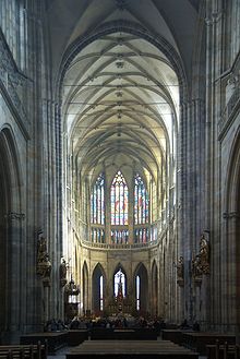 Interior of St. Vitus Cathedral Prague 01.jpg