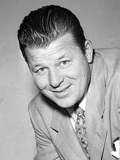 <span class="mw-page-title-main">Jack Carson</span> Canadian-American actor (1910–1963)