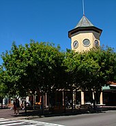 James Street Square, separates Beaumont Street from James Street.