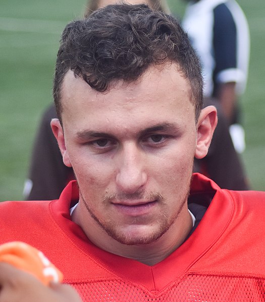 525px-Johnny_Manziel_2015.jpg