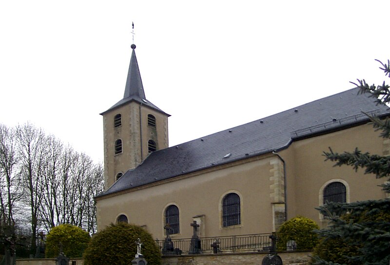 File:Kanfen, Keybourg, Eglise Saint-Maurice.jpg