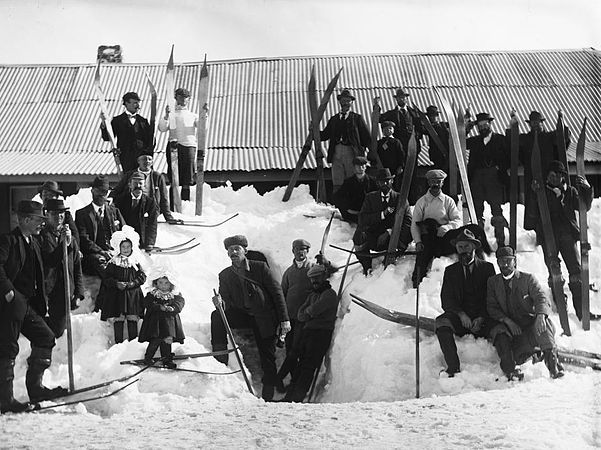 Kiandra "Snow Shoe" (Skiing) Carnival, New South Wales, Australia, in 1900.