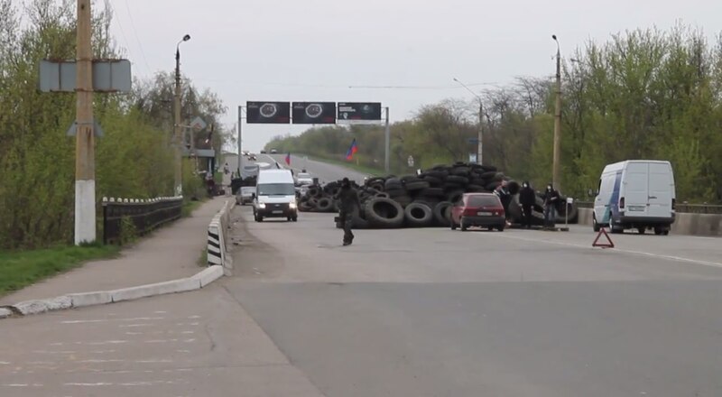 File:Kramatorsk checkpoint of pro-Donetsk forces.jpg
