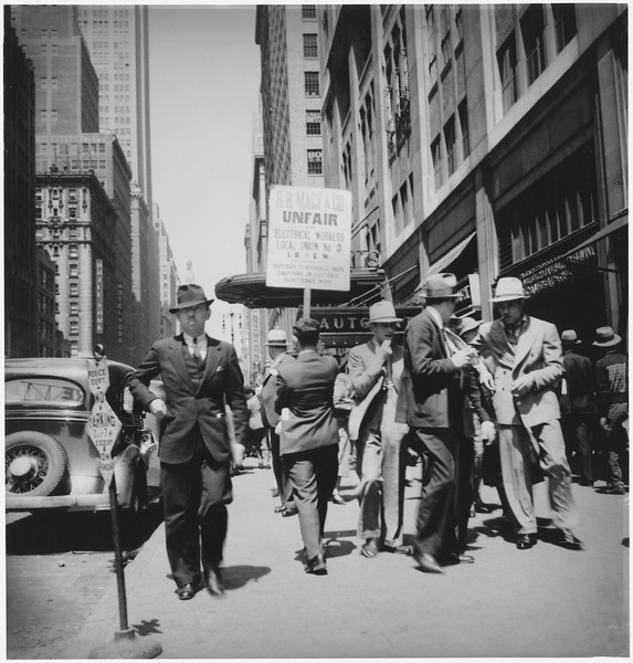 File:Labor-Strikes-New York City, New York-union men picketing Macy's FSA photo by Dorothea Lange - NARA - 196512.tif
