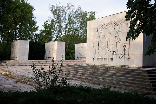 Labor Movement Mausoleum on Kerepesi Cemetery 2