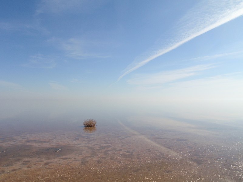 File:Lake Urmia, Iranian Azerbaijan.jpg