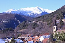 Toussière vue de Saint-Julien-en-Beauchêne.