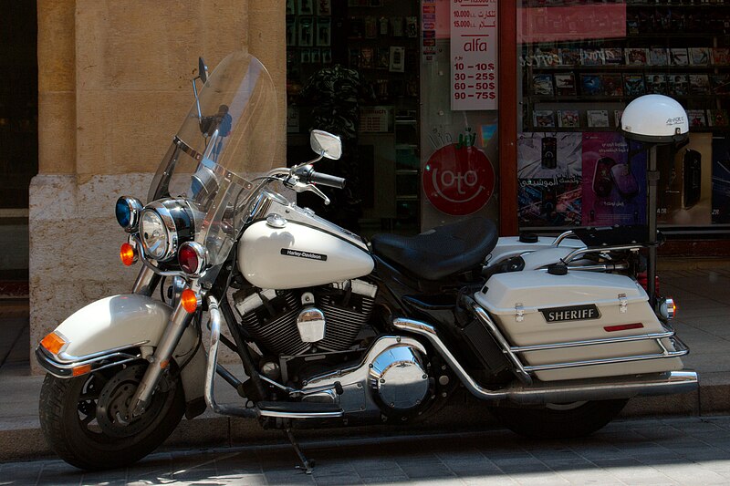 File:Lebanese police bike in downtown - 1.jpg