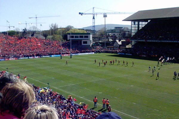 Rugby union match between Leinster and Munster at the Lansdowne Road Stadium in April 2006