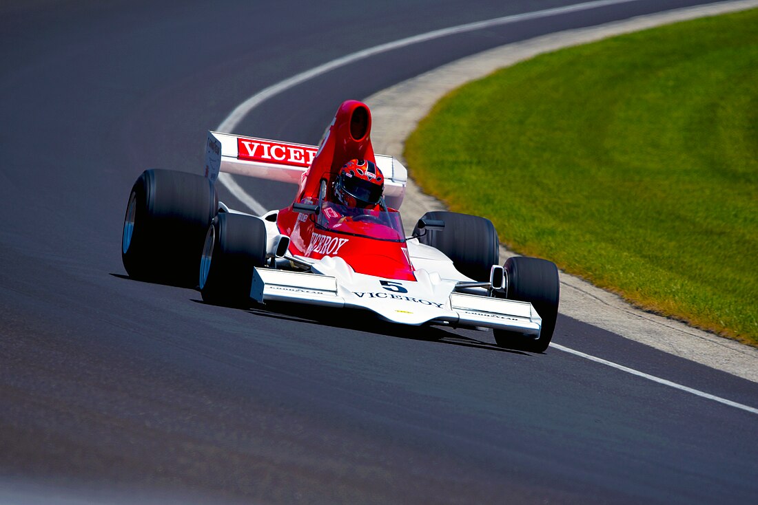 Lola T400