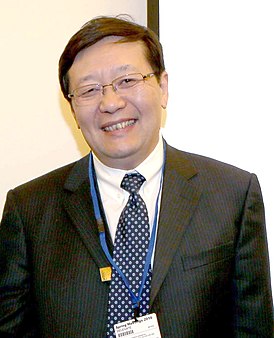 Лоу Цзивэй в 2016 году