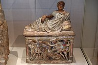 MMA etruscan urn 05.jpg