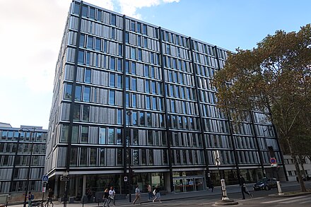 The École des hautes études en sciences sociales (EHESS), France's most prestigious university in the social sciences, is headquartered in the 6th arrondissement.