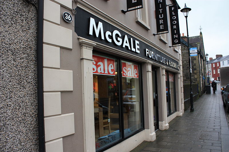 File:McGales, Omagh, January 2010.JPG