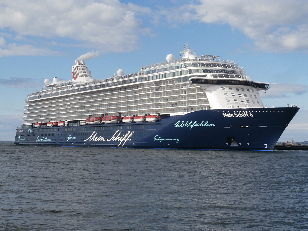 File:Mein Schiff 6 departing Tallinn 5 July 2017.jpg - Wikipedia