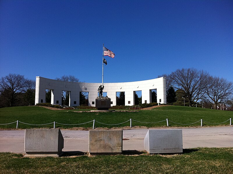 File:Memorial Park Omaha April 2011.JPG