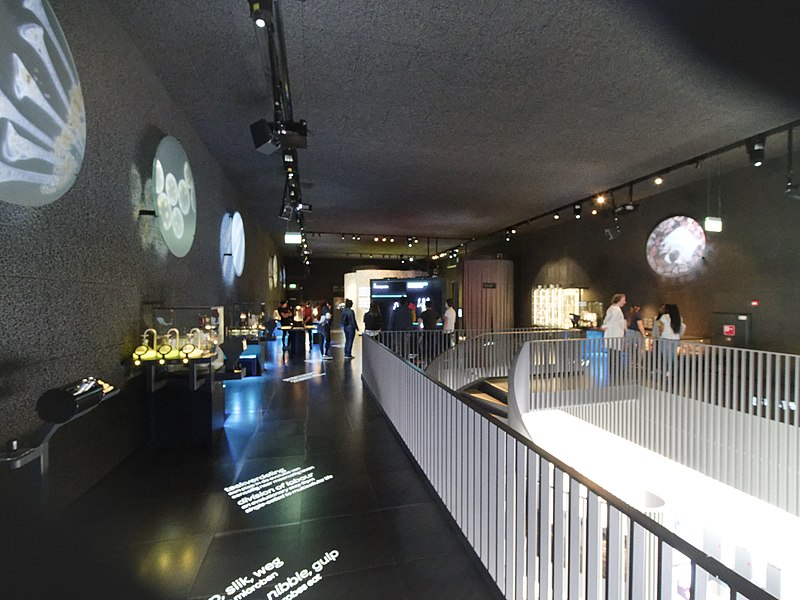 File:Micropia Museum Amsterdam 3.jpg