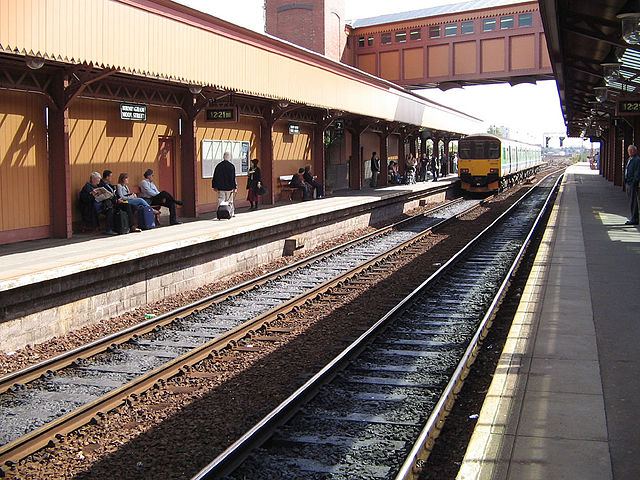 The two through platforms at Moor Street