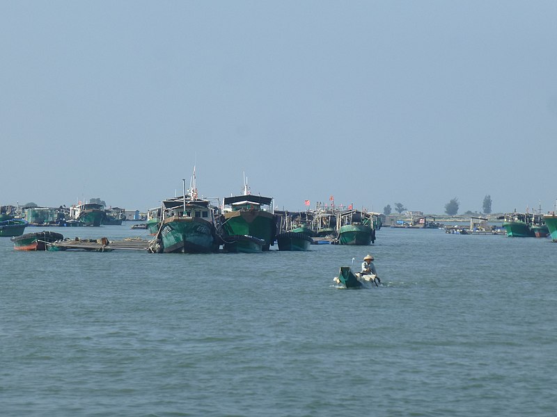 File:Naozhou-Dongnan ferry - P1580179 - dongnan harbor.JPG