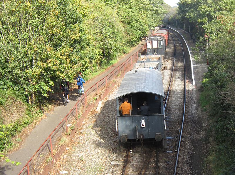 File:Oldland Common railway station.JPG