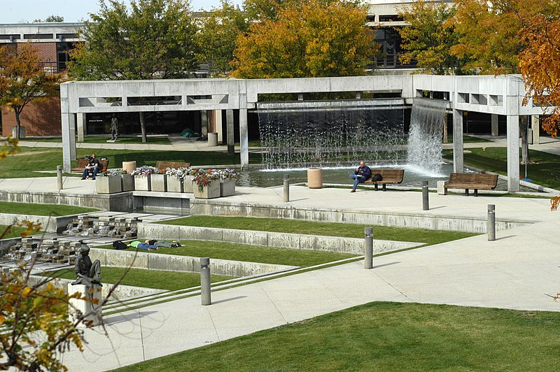 File:Orem Campus Quad (2312898479) (2).jpg