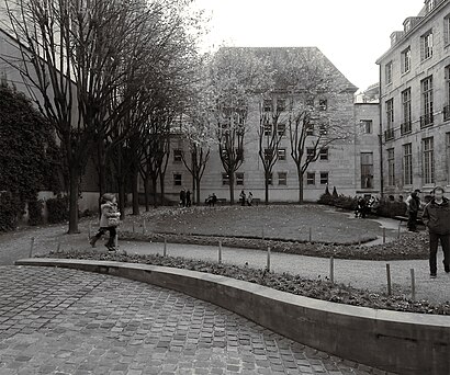 Comment aller à Jardin de l’Hôtel Lamoignon en transport en commun - A propos de cet endroit