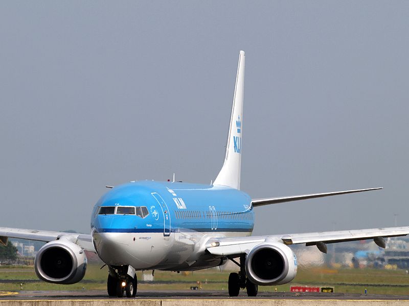 File:PH-BCA KLM Royal Dutch Airlines Boeing 737-8K2(WL) - cn 37820 taxiing 13July2013 pic2.JPG