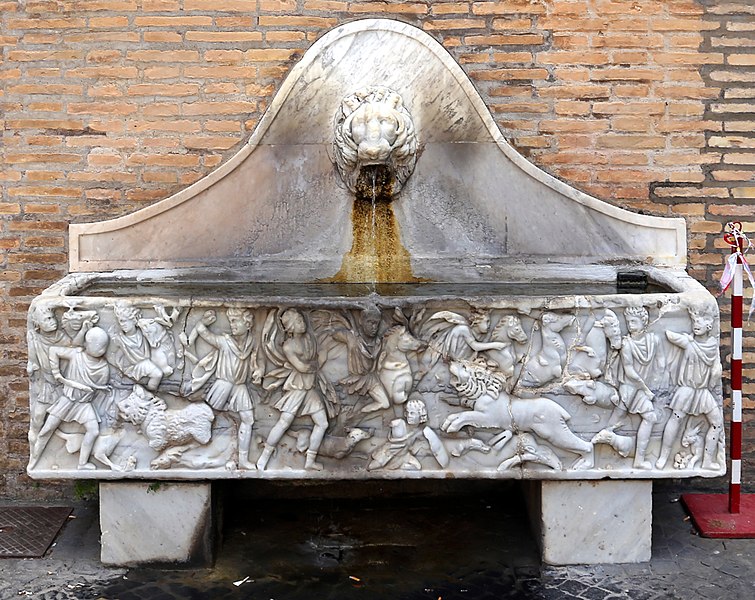 File:Palazzo apostolico, vasca con sarcofago romano di caccia calidonia - 2.jpg