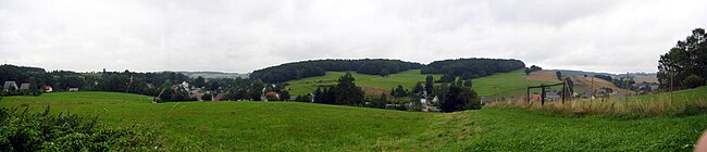 Panoráma hornolužické krajiny poblíž Steinigtwolmsdorfu