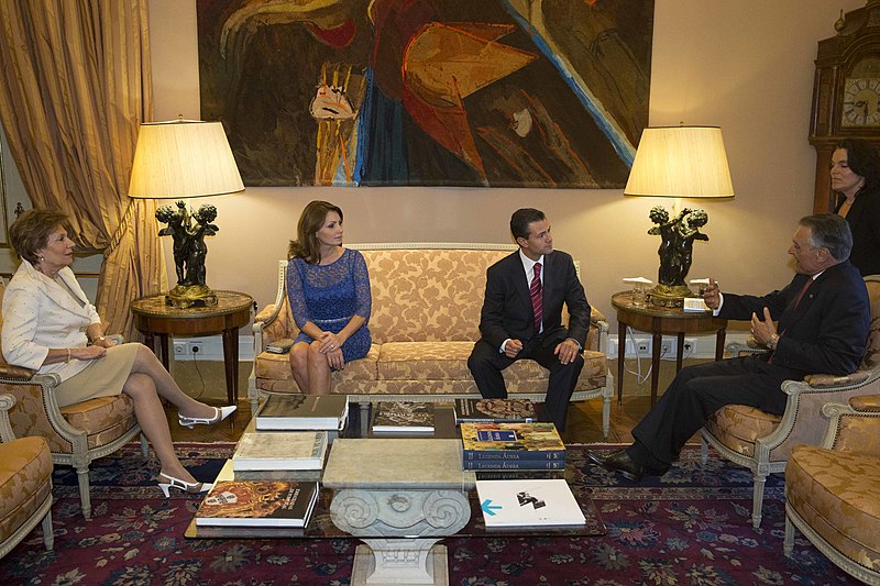 File:Pena Nieto e Cavaco Silva e mulheres, Belem 2014.jpg