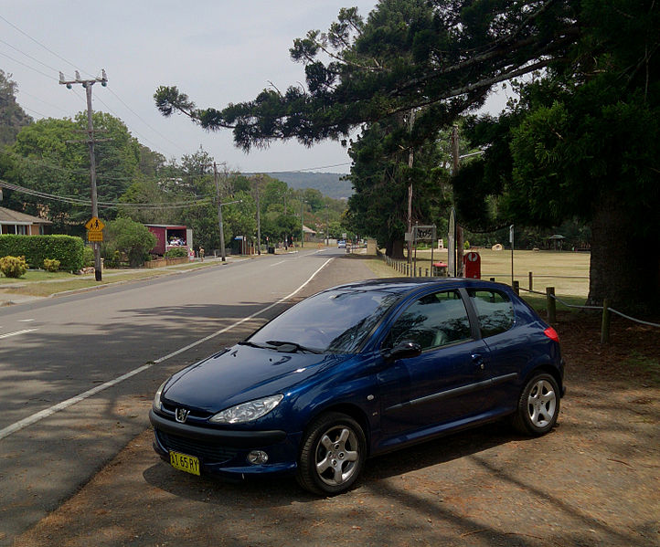 File:Peugeot 206 GTi (13598930074).jpg