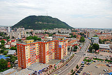 Centru district, with Pietricica Hill