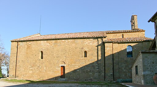 Pieve Santo Stefano a Cennano. Vista laterale