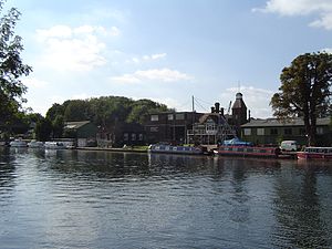 Platt's Eyot boat launch