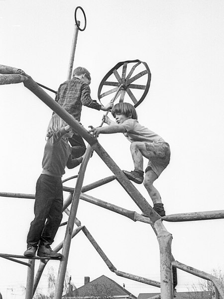 File:Play structure, Berkeley, Jan 1970.jpg