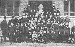 Escuela polaca en Bakú, 1903.jpg