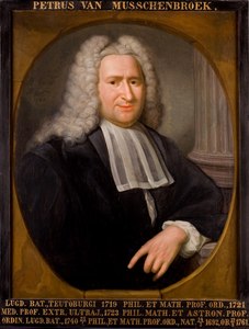 Portret van Petrus van Musschenbroek, hoogleraar Wiskunde en Wijsbegeerte te Leiden Icones 147.tiff