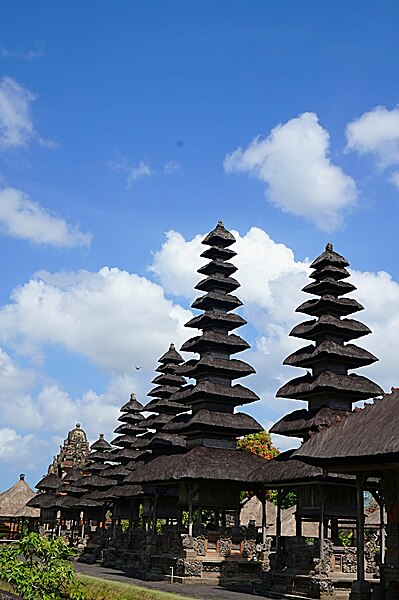 File:Potret Pura Taman Ayun, Mengwi, Bali - Portrait of Taman Ayun Temple (1).jpg