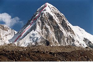 Første oppstigningsrute til Pumori-vestsiden av Bühler / Steck 2001