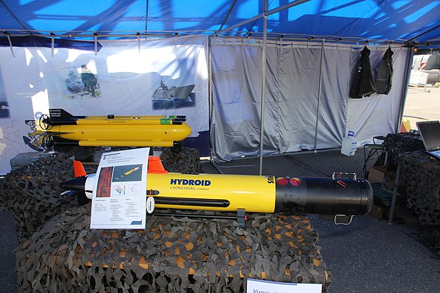 AUV REMUS (front) and Seafox (rear)