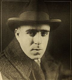 Raoul Walsh, cirka 1918.