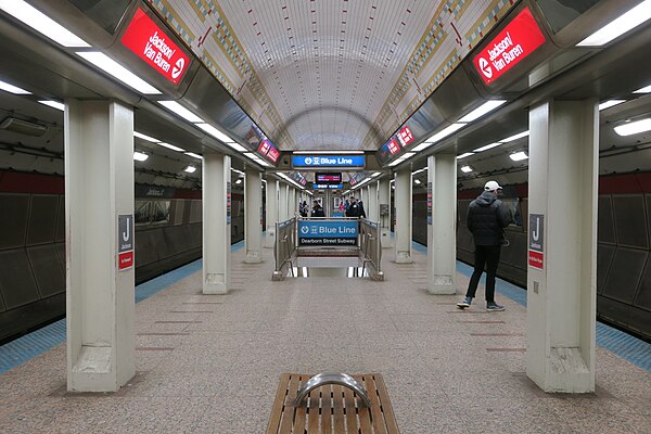 Red Line platform at Jackson in the State Street subway