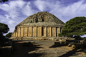 Royal Mausoleum of Mauretania 2014.jpg